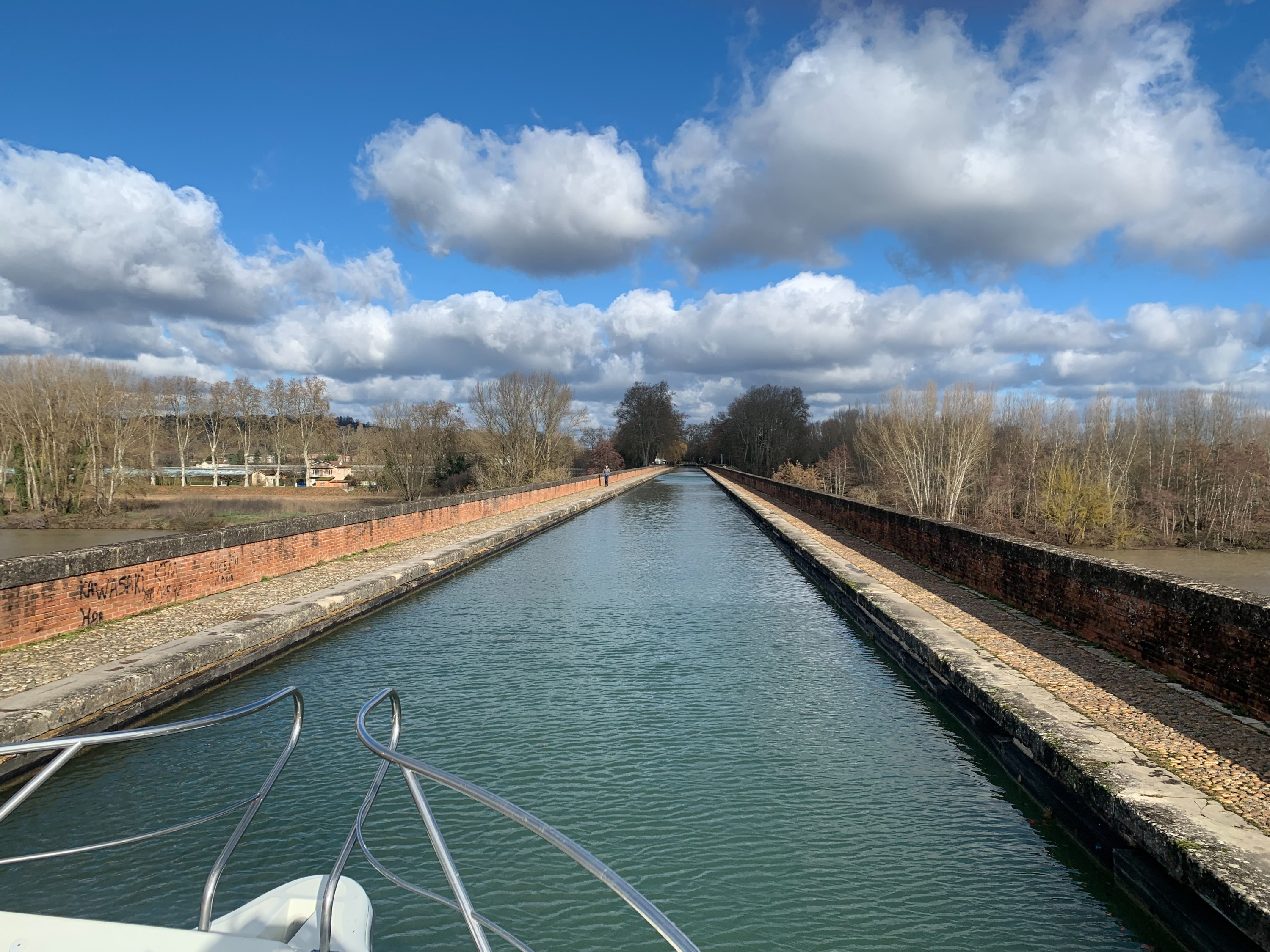 Notre école de bateaux propose le Permis eaux intérieures (fluvial)